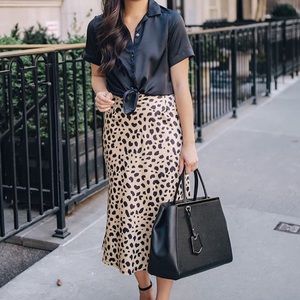 Abercrombie short sleeve satin top